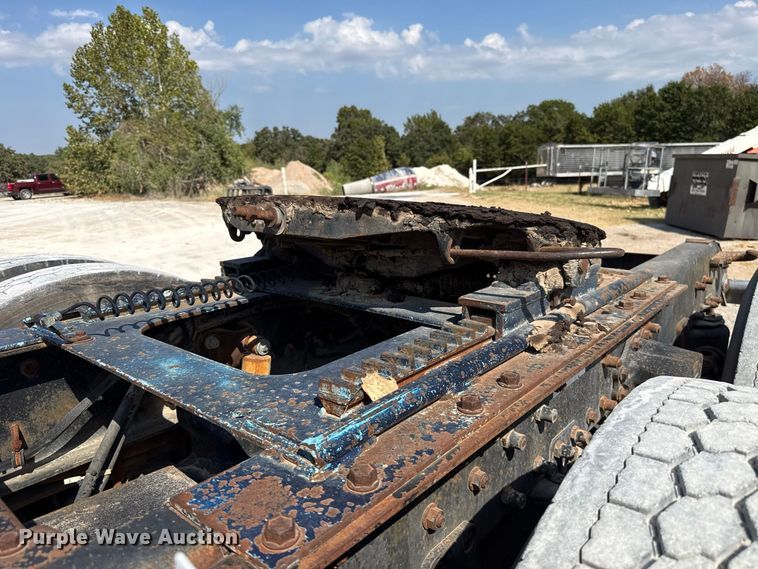 image for item FC4456 1996 Volvo WCA semi truck