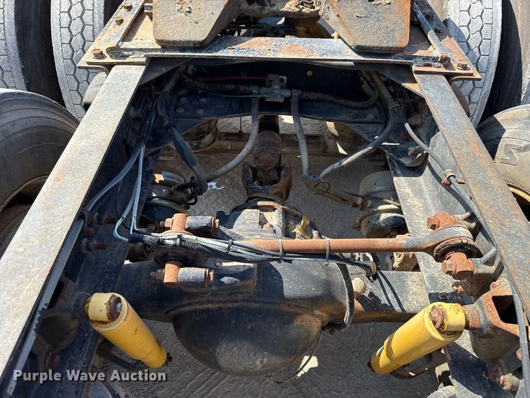 image for item FC4456 1996 Volvo WCA semi truck