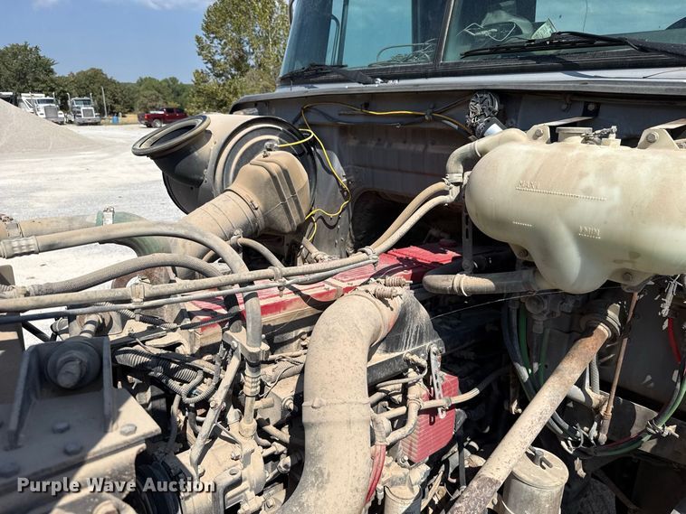 image for item FC4456 1996 Volvo WCA semi truck