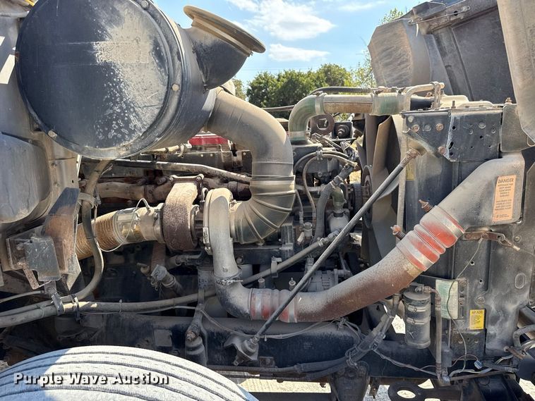 image for item FC4456 1996 Volvo WCA semi truck