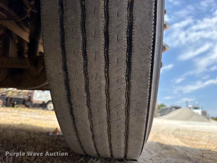 image for item FC4456 1996 Volvo WCA semi truck