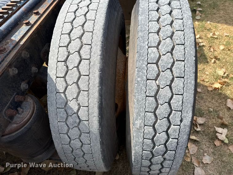 image for item FC4456 1996 Volvo WCA semi truck