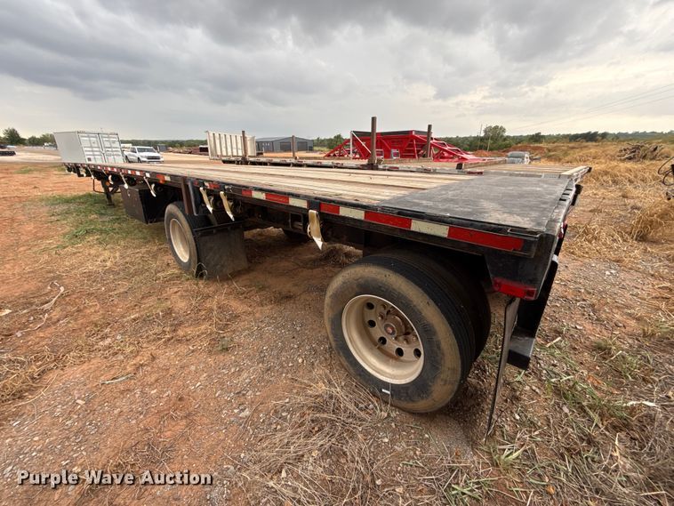 image for item FC4473 2001 Transcraft flatbed trailer