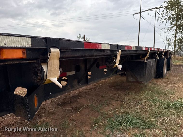 image for item FC4473 2001 Transcraft flatbed trailer
