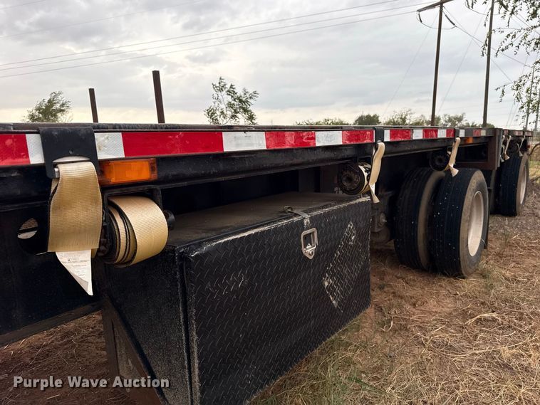 image for item FC4473 2001 Transcraft flatbed trailer