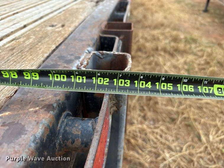 image for item FC4473 2001 Transcraft flatbed trailer