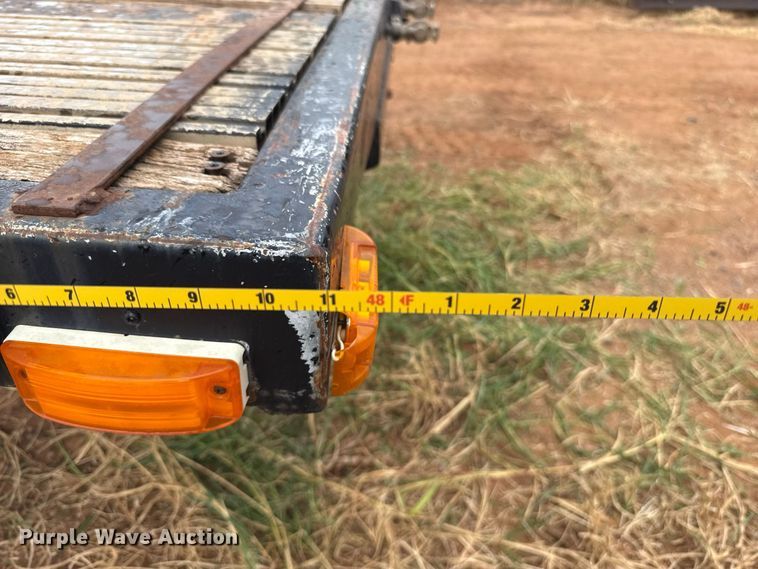 image for item FC4473 2001 Transcraft flatbed trailer