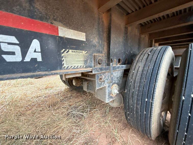 image for item FC4473 2001 Transcraft flatbed trailer