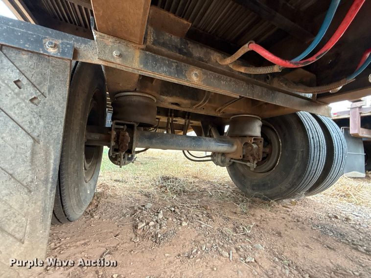 image for item FC4473 2001 Transcraft flatbed trailer