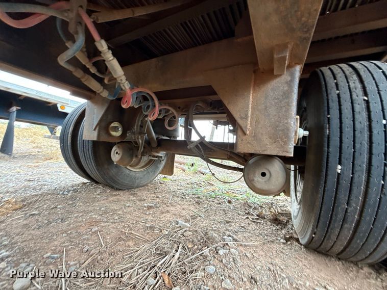 image for item FC4473 2001 Transcraft flatbed trailer