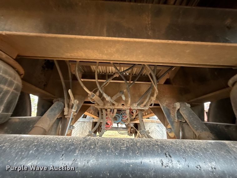 image for item FC4473 2001 Transcraft flatbed trailer