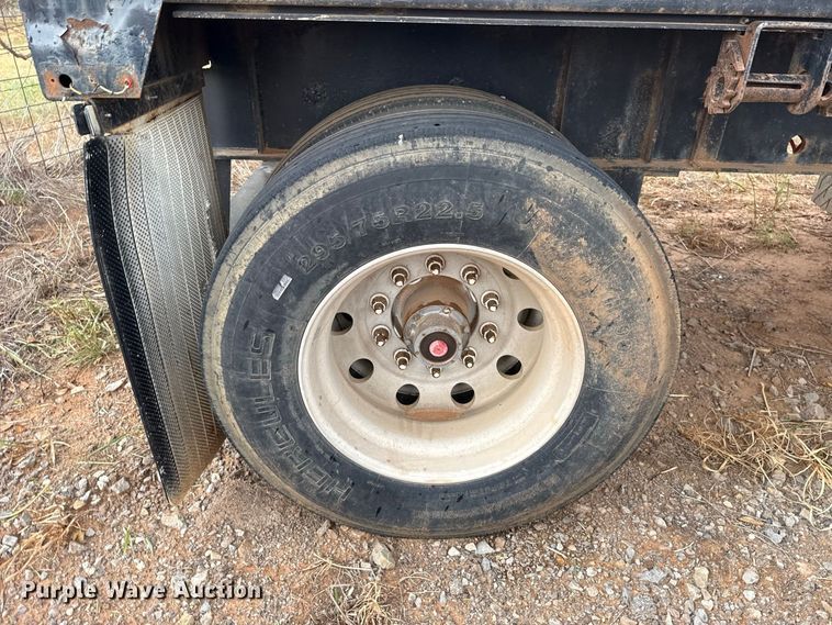 image for item FC4473 2001 Transcraft flatbed trailer