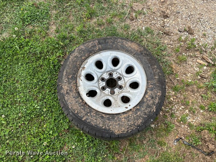 image for item FG0252 2005 Chevrolet Silverado 1500 pickup truck