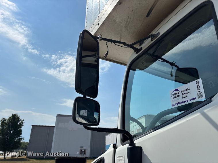 image for item FG0693 2007 Hino box truck