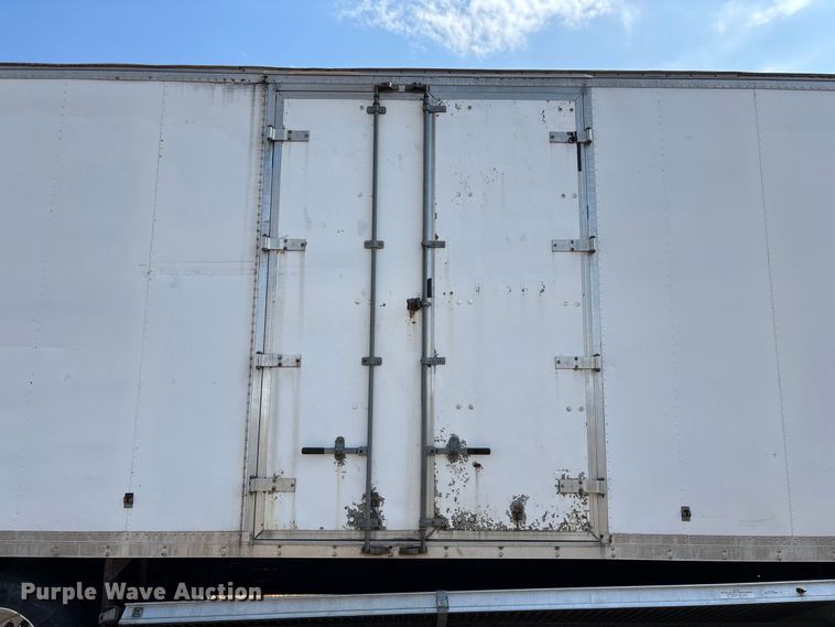 image for item FG0693 2007 Hino box truck