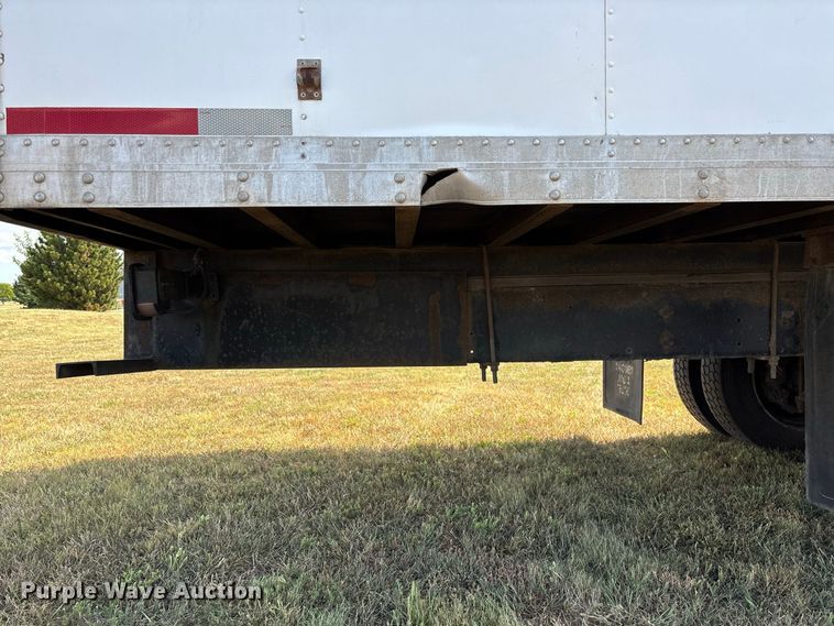 image for item FG0693 2007 Hino box truck