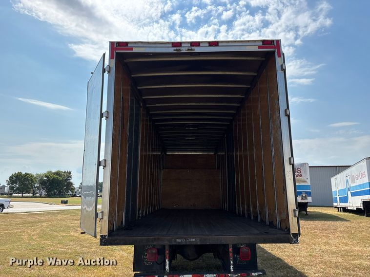 image for item FG0693 2007 Hino box truck