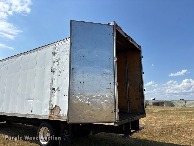 image for item FG0693 2007 Hino box truck