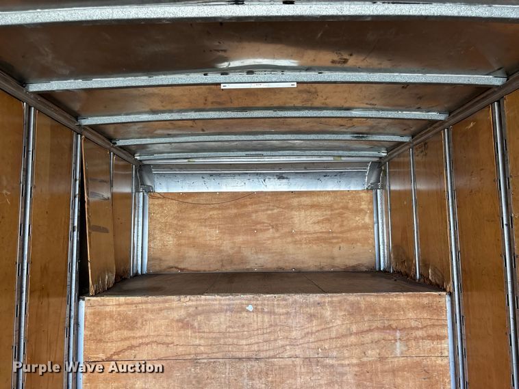 image for item FG0693 2007 Hino box truck
