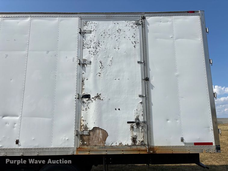 image for item FG0693 2007 Hino box truck