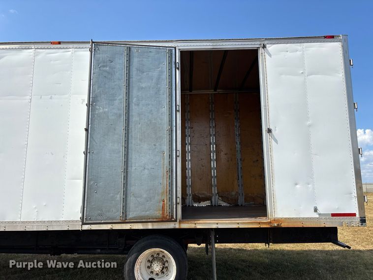 image for item FG0693 2007 Hino box truck