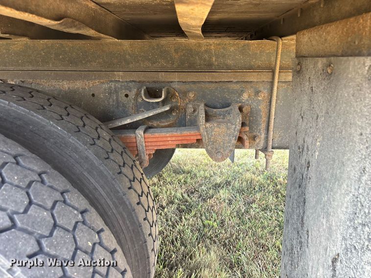 image for item FG0693 2007 Hino box truck