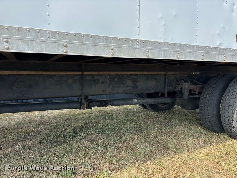 image for item FG0693 2007 Hino box truck