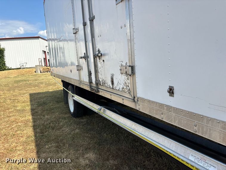 image for item FG0693 2007 Hino box truck