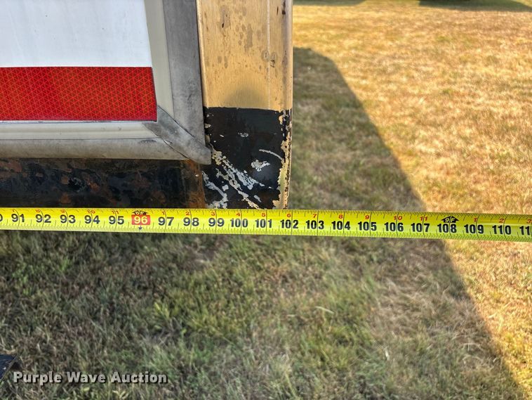 image for item FG0693 2007 Hino box truck