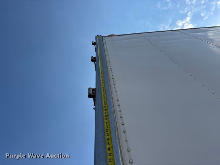 image for item FG0693 2007 Hino box truck
