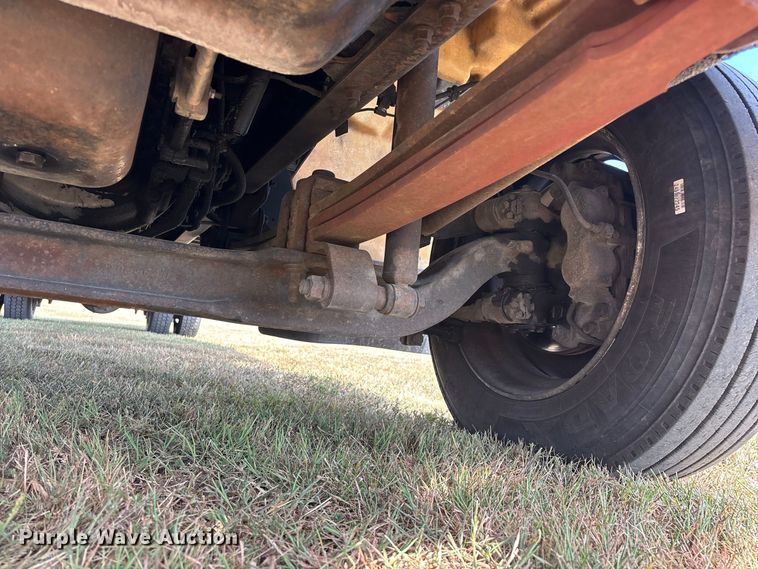 image for item FG0693 2007 Hino box truck