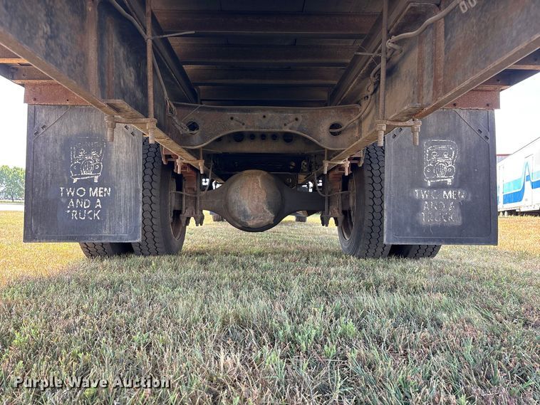 image for item FG0693 2007 Hino box truck