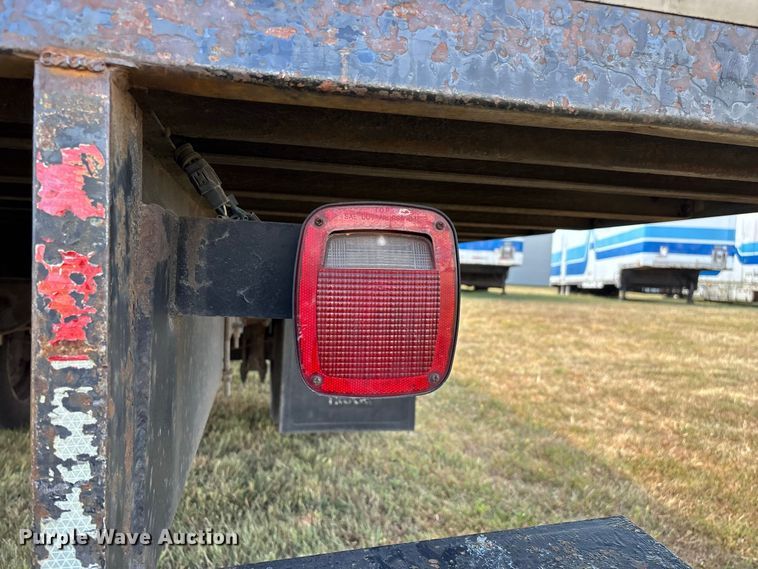 image for item FG0693 2007 Hino box truck
