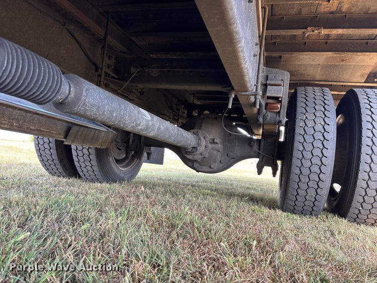 image for item FG0693 2007 Hino box truck