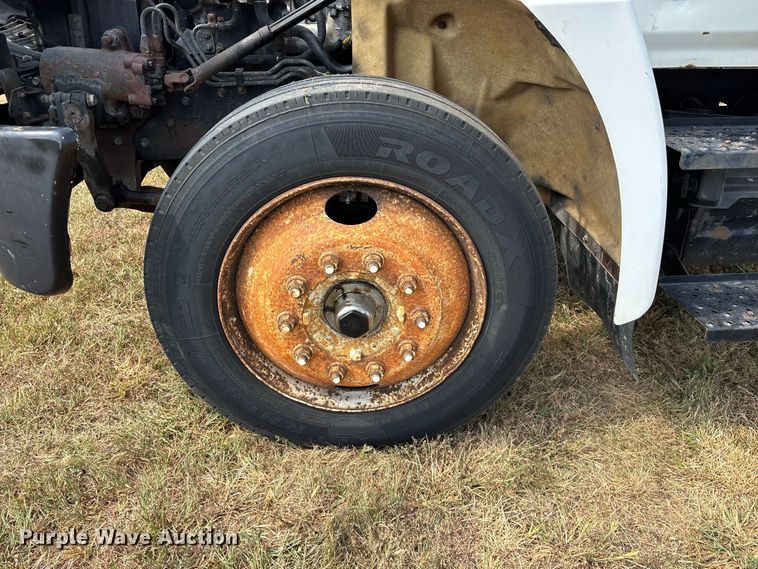 image for item FG0693 2007 Hino box truck