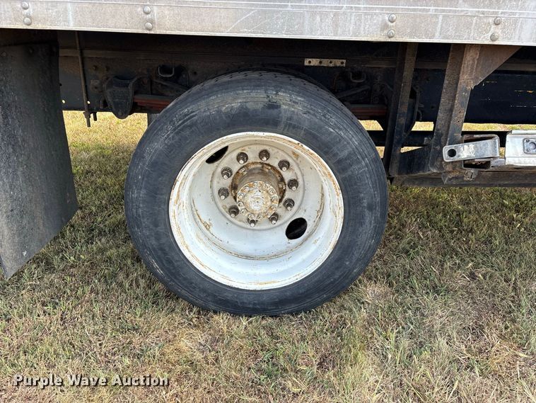 image for item FG0693 2007 Hino box truck