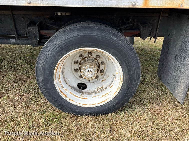 image for item FG0693 2007 Hino box truck