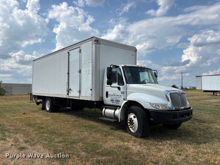 image for item FG0694 2007 International DuraStar 4300 box truck