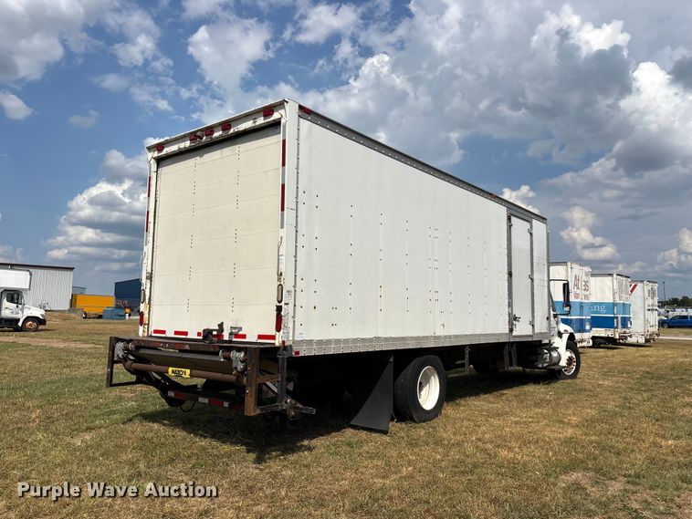 image for item FG0694 2007 International DuraStar 4300 box truck