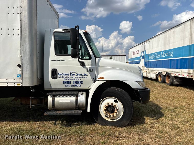 image for item FG0694 2007 International DuraStar 4300 box truck
