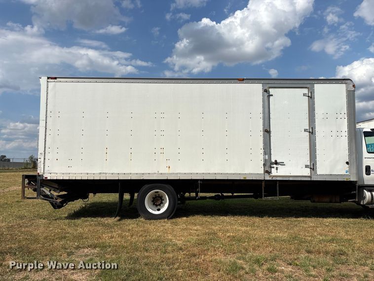 image for item FG0694 2007 International DuraStar 4300 box truck