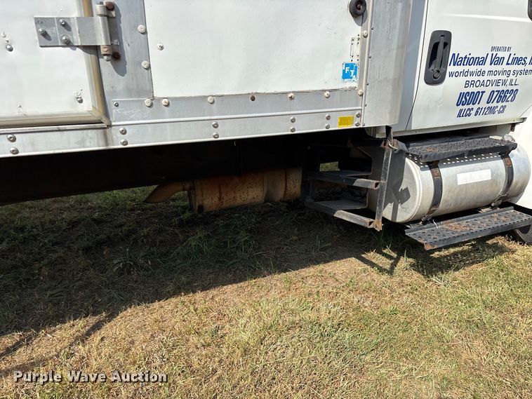 image for item FG0694 2007 International DuraStar 4300 box truck