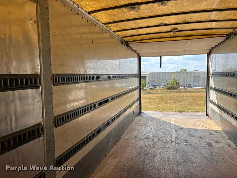 image for item FG0694 2007 International DuraStar 4300 box truck