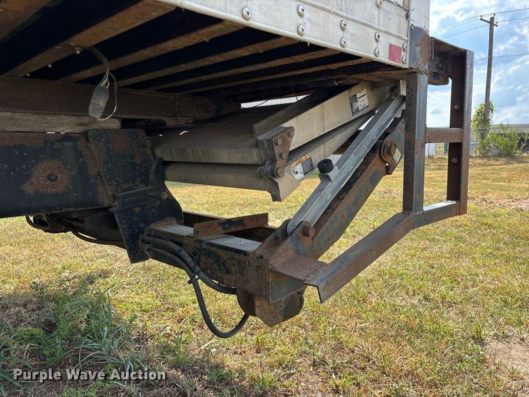 image for item FG0694 2007 International DuraStar 4300 box truck