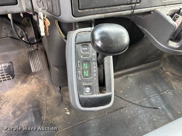 image for item FG0694 2007 International DuraStar 4300 box truck