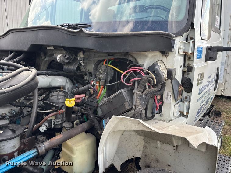 image for item FG0694 2007 International DuraStar 4300 box truck