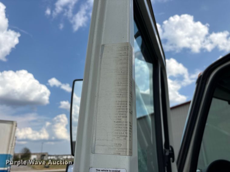 image for item FG0694 2007 International DuraStar 4300 box truck