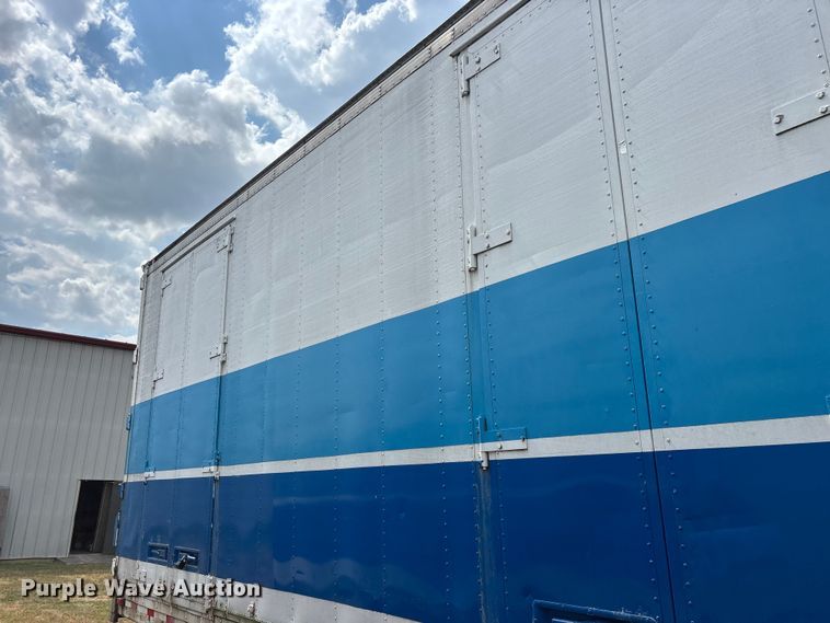 image for item FG0695 1990 Kentucky dry van trailer