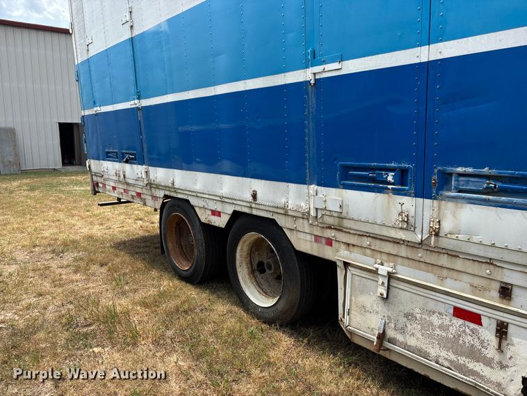 image for item FG0695 1990 Kentucky dry van trailer