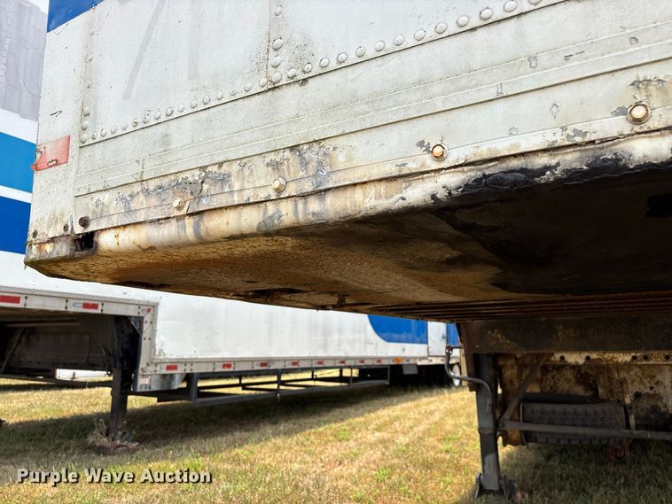 image for item FG0695 1990 Kentucky dry van trailer